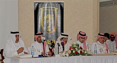 «مزايا» تبحث مع رعاية الشباب حل أزمة أعضاء الاتحاد